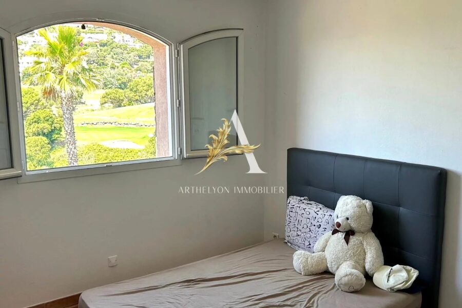Maison à vendre à Sainte-Maxime — Vue mer — photo 14