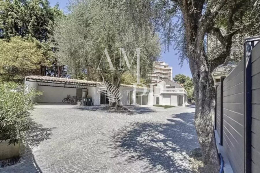 Maison à vendre à Cannes — Vue parc & jardin — photo 21