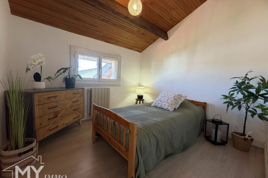 Maison à vendre à Pineuilh — Vue parc & jardin — photo 17