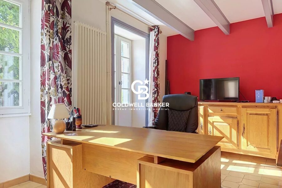 Maison à vendre à Saint-Fort-sur-le-Né — Vue parc & jardin — photo 10