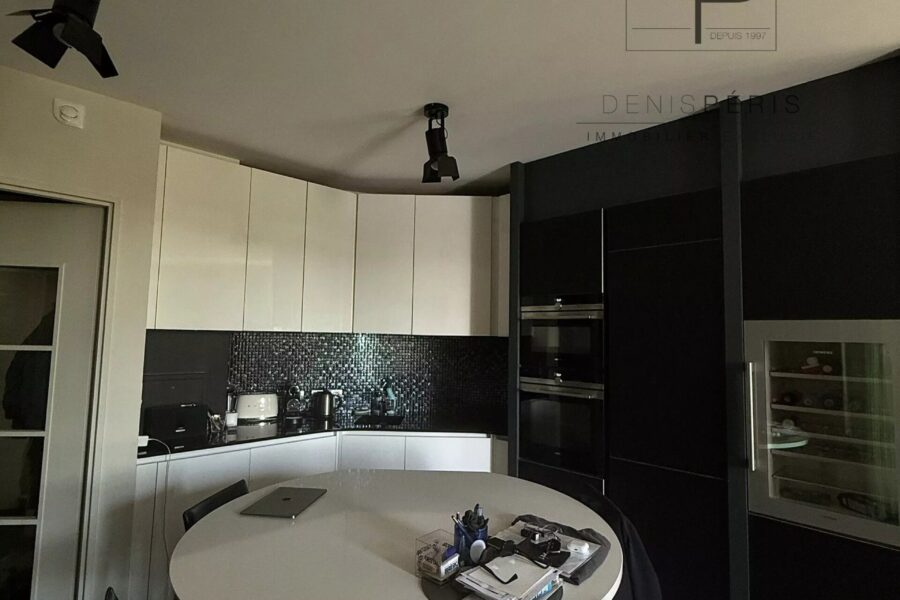 Appartement à vendre à Paris 4e arrondissement — Vue fleuve — photo 4