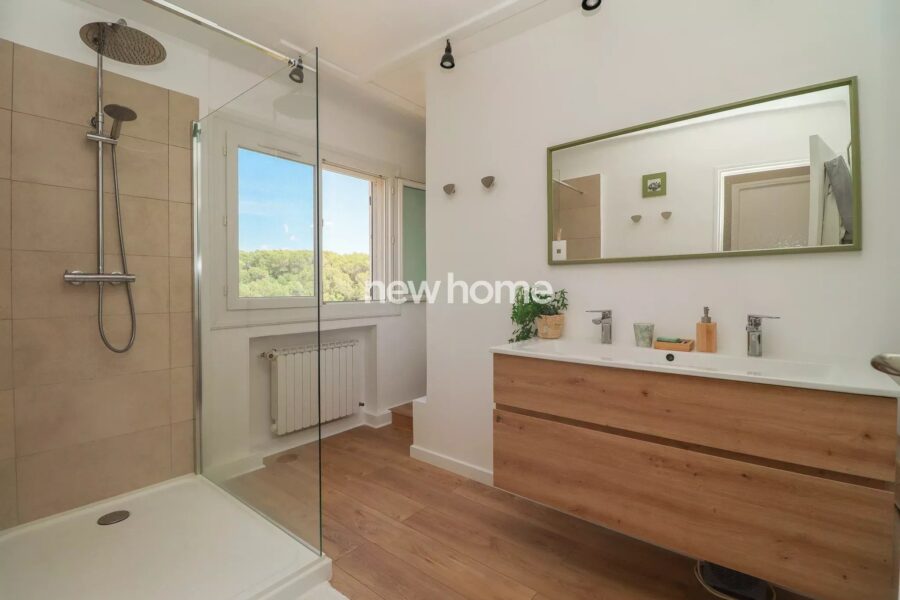 Maison à vendre à Tourrettes — Vue montagne — photo 12
