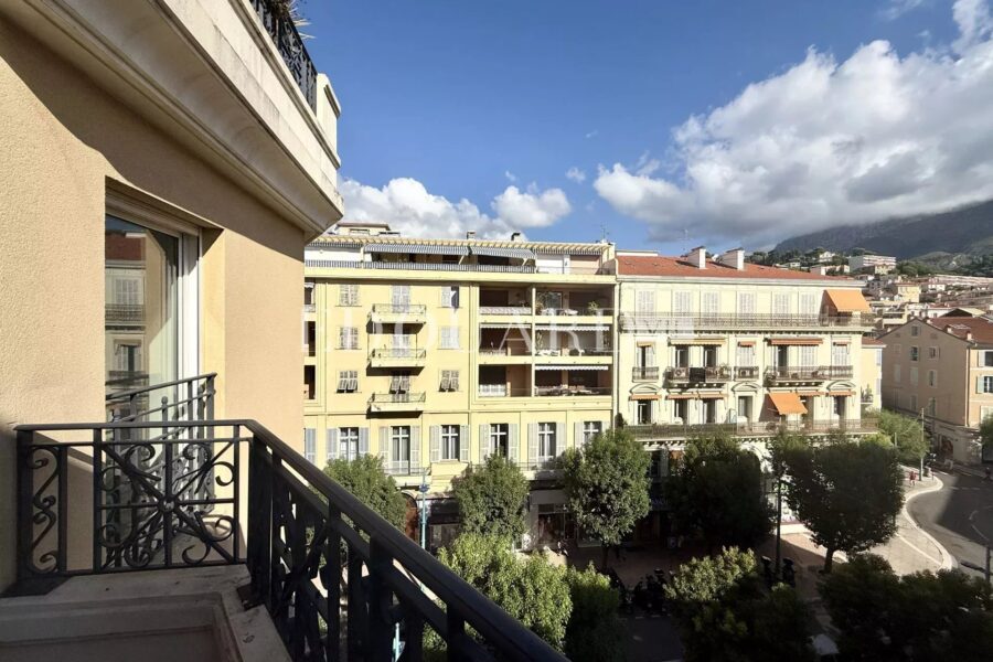 Appartement à vendre à Menton — Vue sur la ville — photo 2