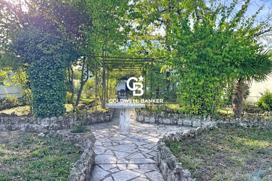 Maison à vendre à Saintes — Vue parc & jardin — photo 23