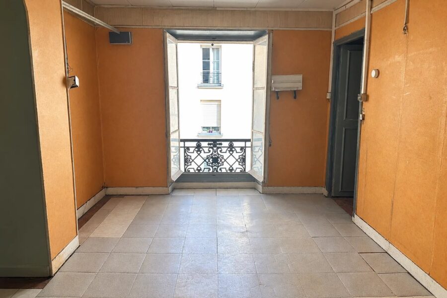 Appartement à vendre à Paris 10e arrondissement — Vue sur la ville — photo 2