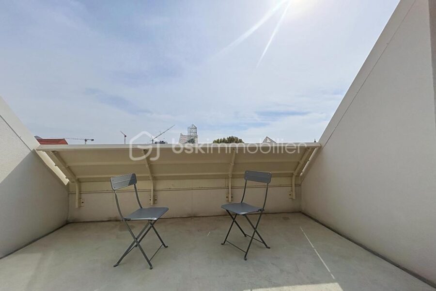 Appartement à vendre à Bordeaux — Vue sur la ville — photo 4