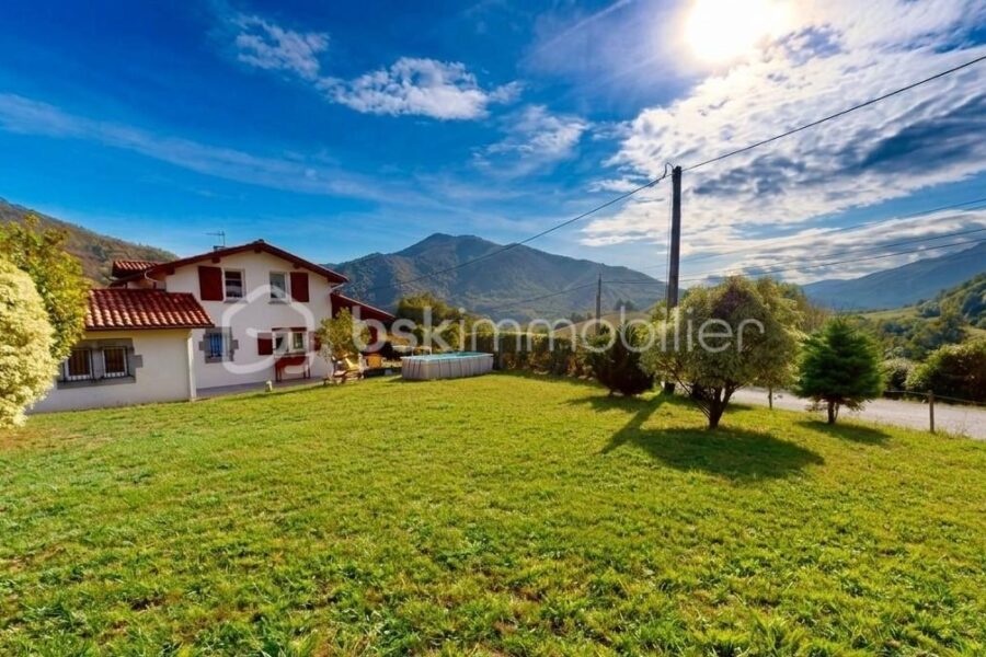 Maison à vendre à Saint-Étienne-de-Baïgorry — Vue montagne — photo 5