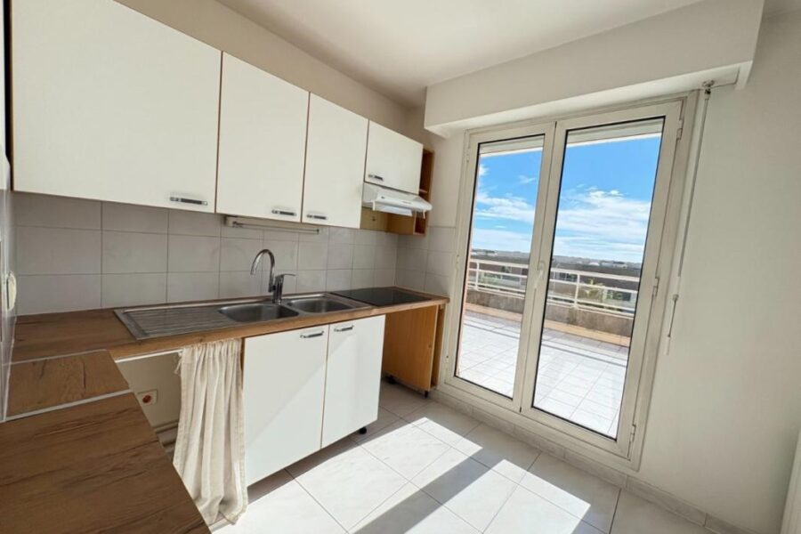 Appartement à louer à Nice — Vue mer — photo 5