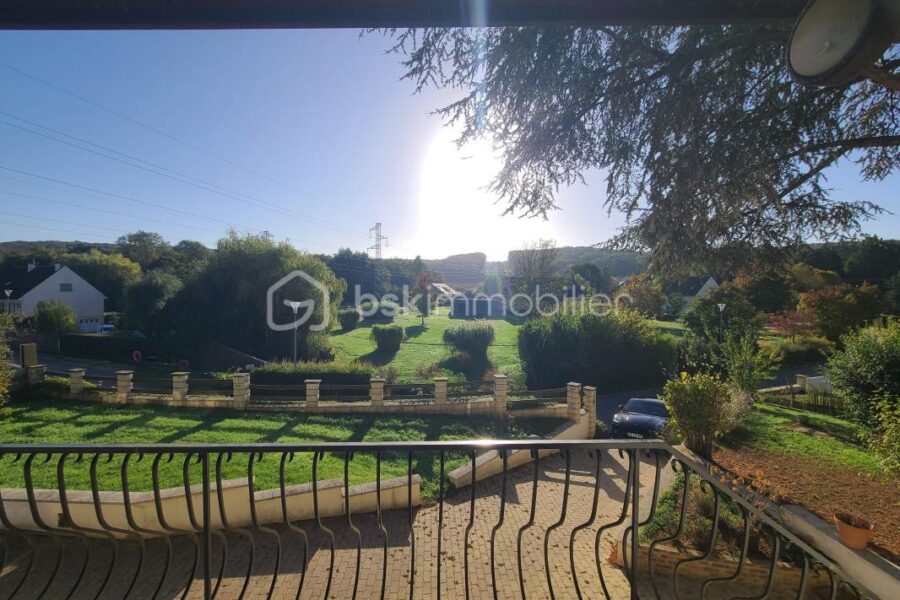 Maison à vendre à Souzy-la-Briche — Vue parc & jardin — photo 1