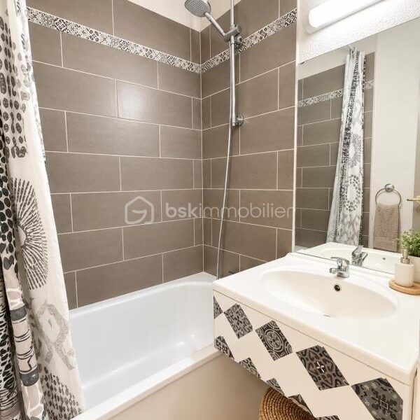 Appartement à vendre à Saint-Hilaire-de-Riez — Vue parc & jardin — photo 5