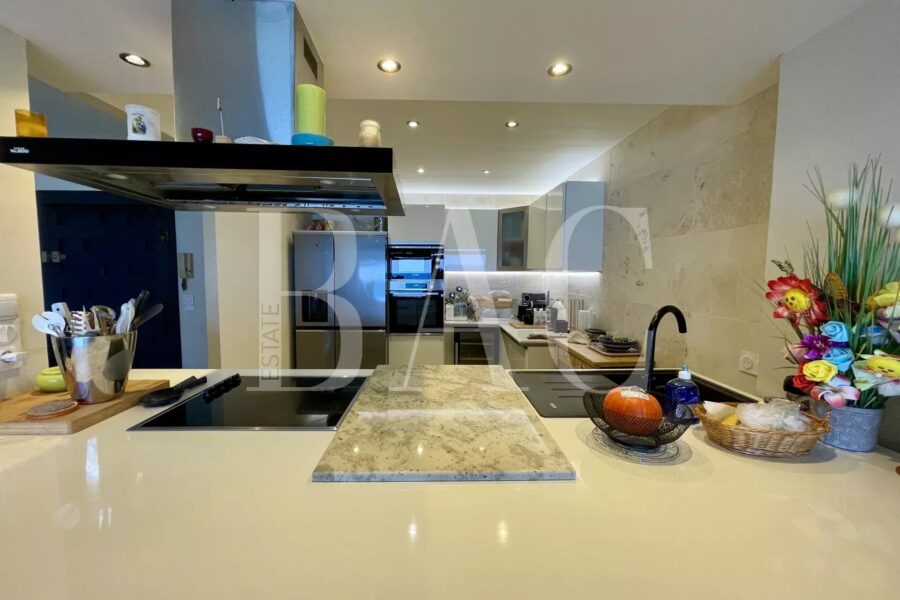Maison à vendre à Sainte-Maxime — Vue mer — photo 12