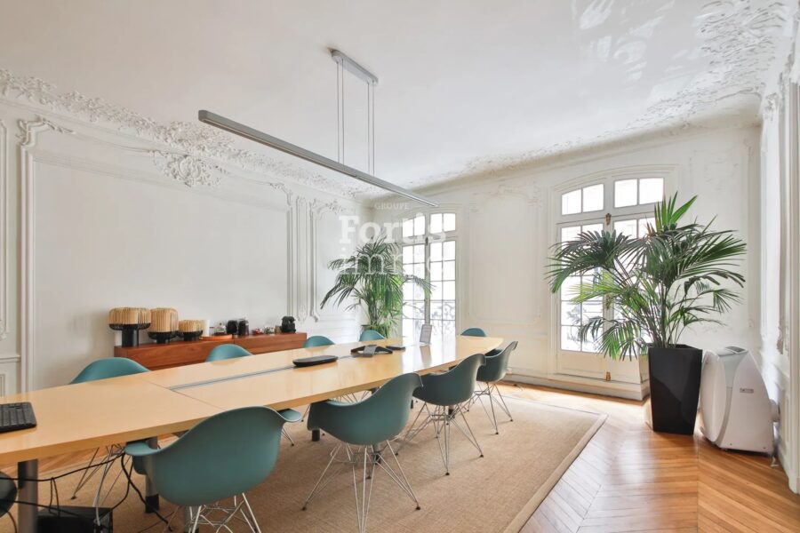 Appartement à vendre à Paris 16e arrondissement — Vue monument — photo 3
