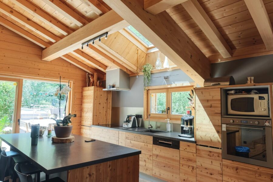 Maison à vendre à Arâches-la-Frasse — Vue montagne — photo 3