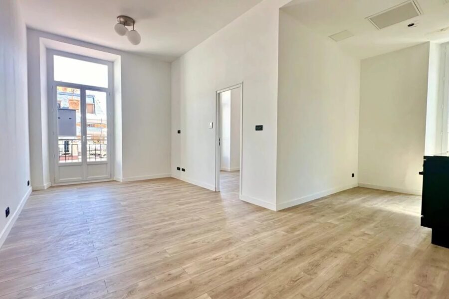 Appartement à vendre à Nice — Vue sur la ville — photo 2