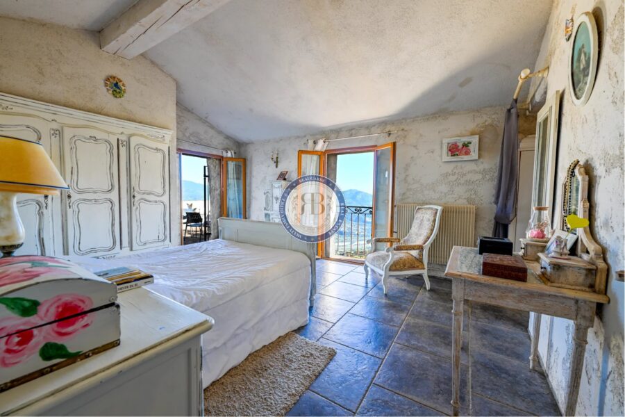 Maison à vendre à Le Broc — Vue montagne — photo 17