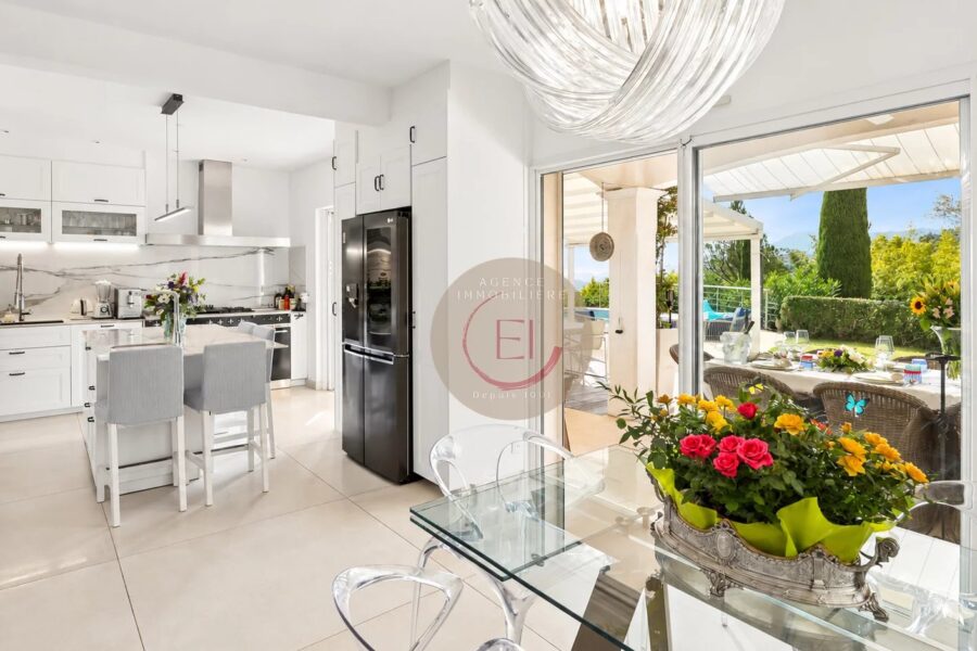 Maison à vendre à Les Adrets-de-l&rsquo;Estérel — Vue mer — photo 8