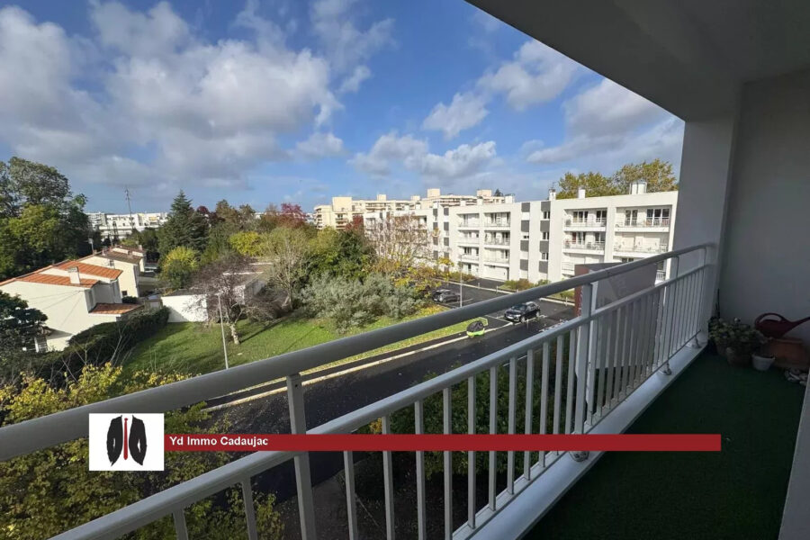 Appartement à vendre à Bordeaux — Vue parc & jardin — photo 1