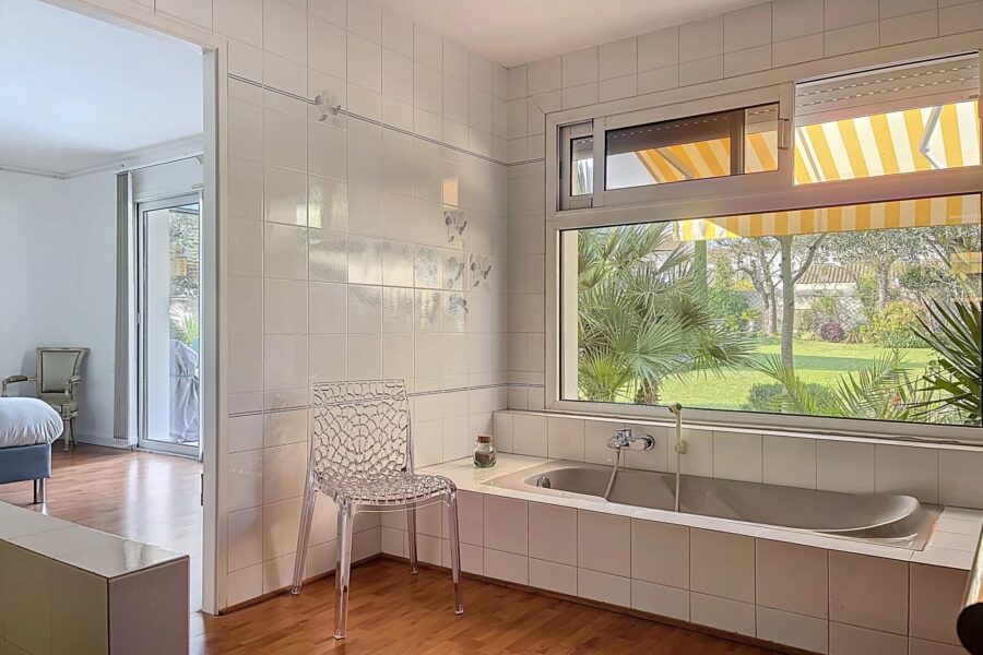 Maison à vendre à La Rochelle — Vue parc & jardin — photo 11