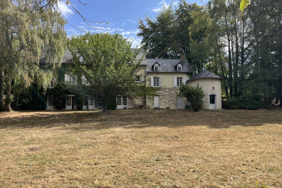 Maison à vendre à Saint-Léger-de-Fougeret — Vue nature — photo 2