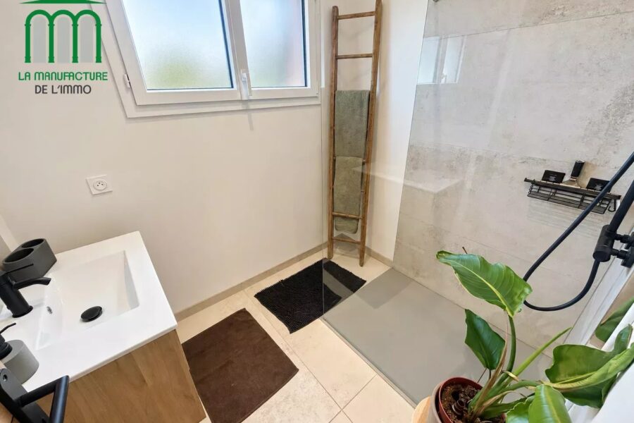 Maison à vendre à Valfleury — Vue montagne — photo 4
