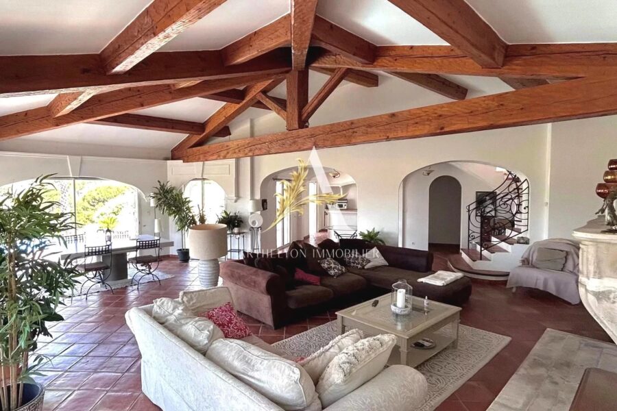 Maison à vendre à Sainte-Maxime — Vue mer — photo 3