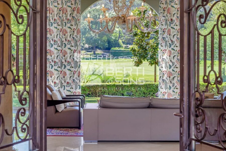 Maison à vendre à Mougins — Vue golf — photo 1