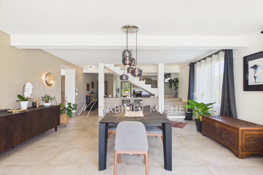 Maison à vendre à Le Rouret — Vue parc & jardin — photo 7