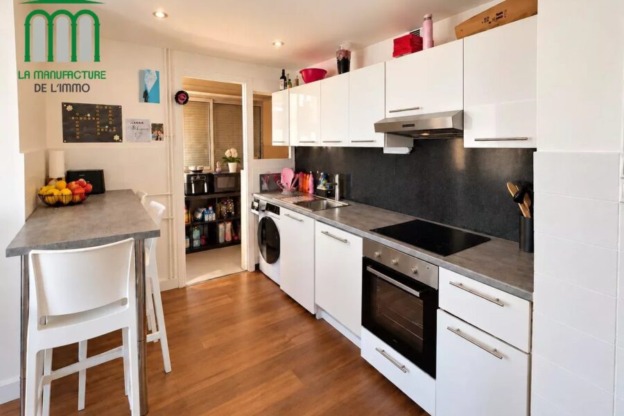 Appartement à vendre à Saint-Étienne — Vue sur la ville — photo 5