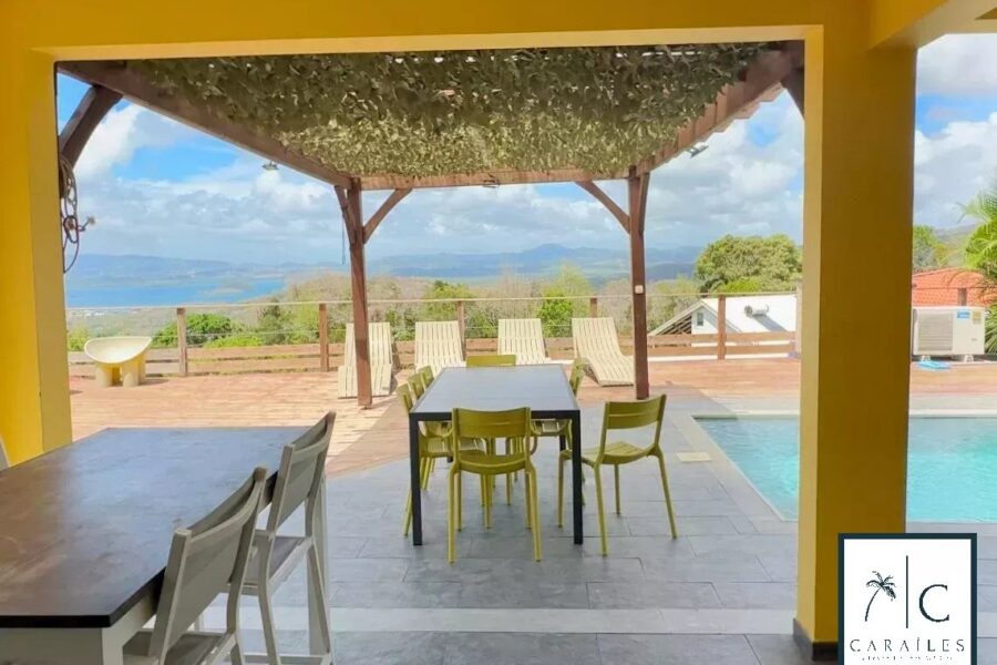 Maison à vendre à Les Trois-Îlets — Vue mer — photo 2