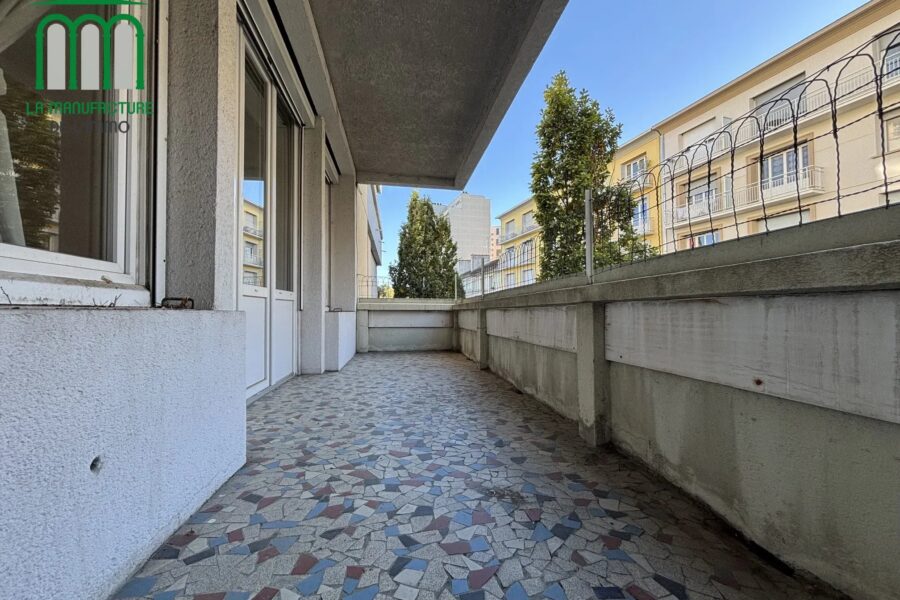Appartement à vendre à Saint-Étienne — Vue sur la ville — photo 11