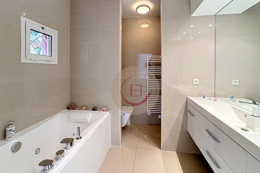 Appartement à vendre à Mandelieu-la-Napoule — Vue montagne — photo 19