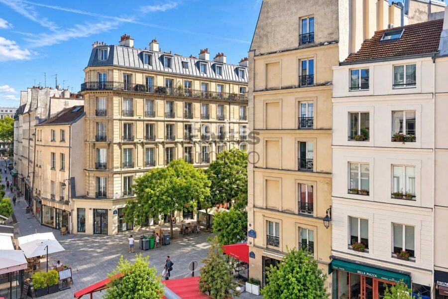 Appartement à vendre à Paris 1er arrondissement — Vue sur la ville — photo 1