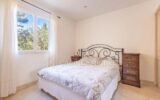 Maison à vendre à Roquefort-les-Pins — Vue parc & jardin — photo 14