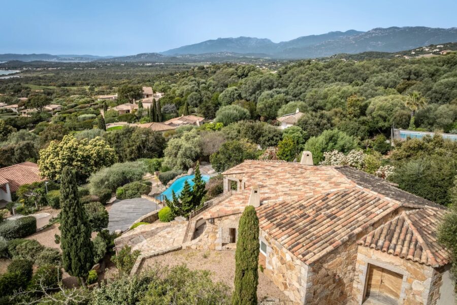 Maison à vendre à Sainte-Lucie-de-Porto-Vecchio — Vue mer — photo 9