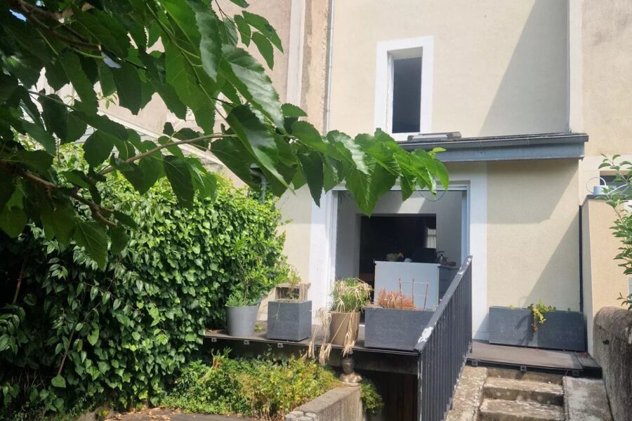 Maison à vendre à Tours — Vue parc & jardin — photo 11