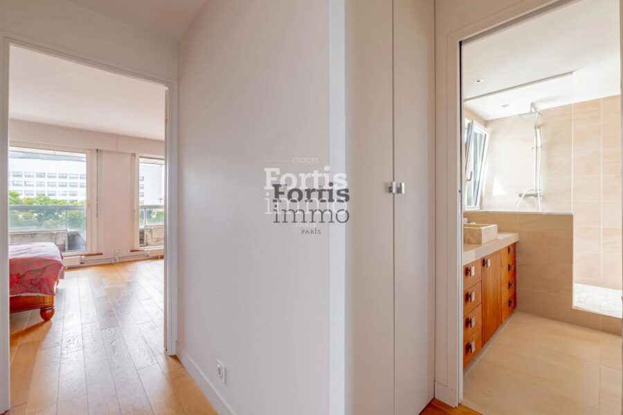 Appartement à vendre à Paris 14e arrondissement — Vue sur la ville — photo 14