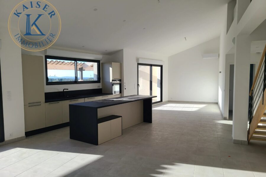 Appartement à vendre à La Londe-les-Maures — Vue mer — photo 2