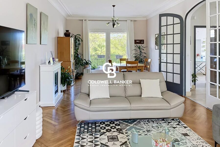 Maison à vendre à Saintes — Vue parc & jardin — photo 4
