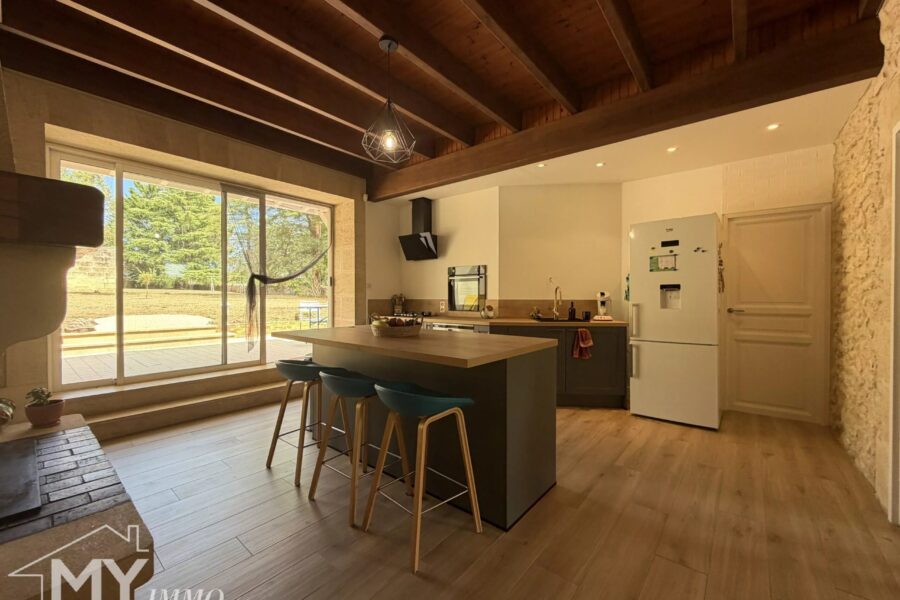 Maison à vendre à Saint-Vincent-de-Pertignas — Vue parc & jardin — photo 9