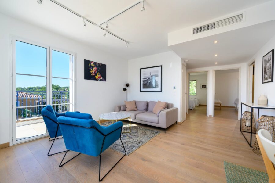 Appartement à vendre à Roquefort-les-Pins — Vue mer — photo 4