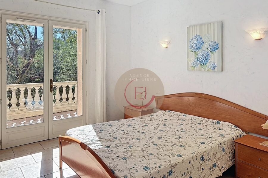Maison à vendre à Les Adrets-de-l&rsquo;Estérel — Vue mer — photo 23
