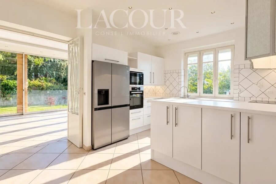 Maison à vendre à Cannes — Vue parc & jardin — photo 6