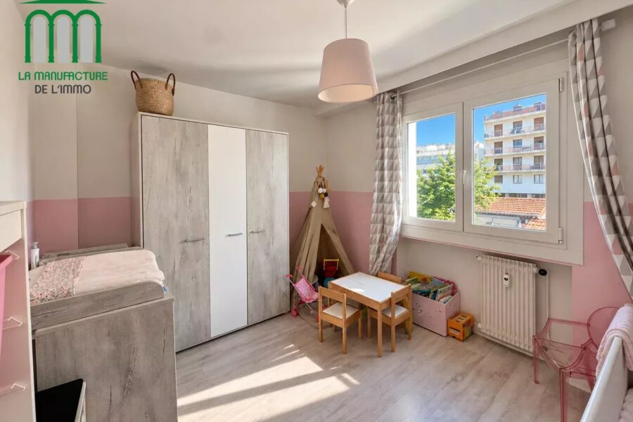 Appartement à vendre à Saint-Étienne — Vue sur la ville — photo 11