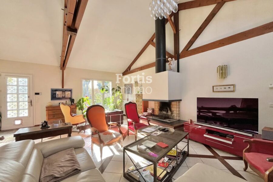 Maison à vendre à Saintry-sur-Seine — Vue parc & jardin — photo 27