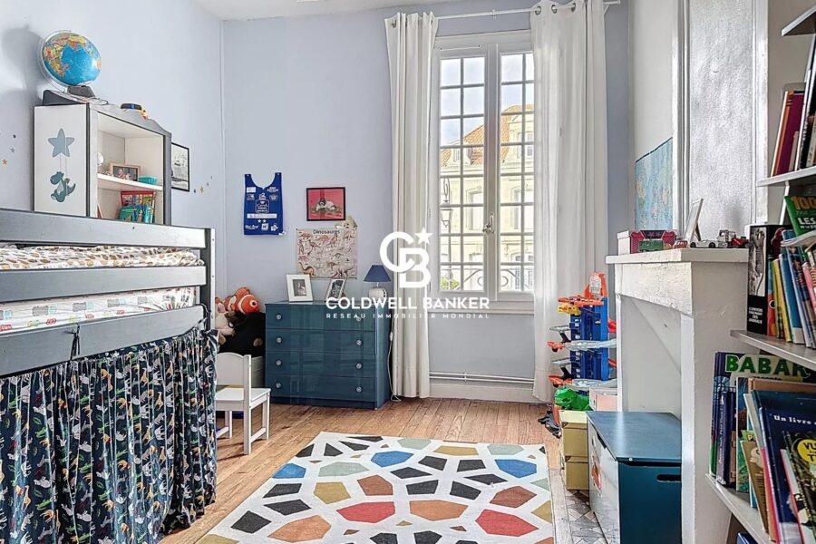 Maison à vendre à Pons — Vue parc & jardin — photo 8