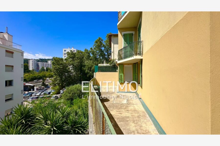 Appartement à vendre à Nice — Vue sur la ville — photo 1