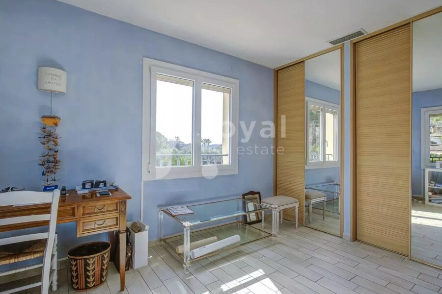 Maison à vendre à Mougins — Vue parc & jardin — photo 22