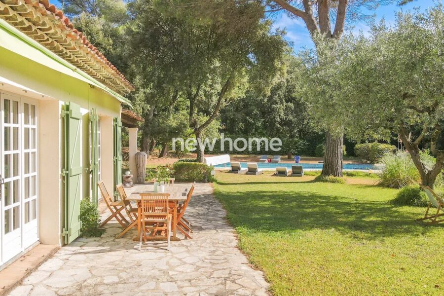 Maison à vendre à Montauroux — Vue montagne — photo 8