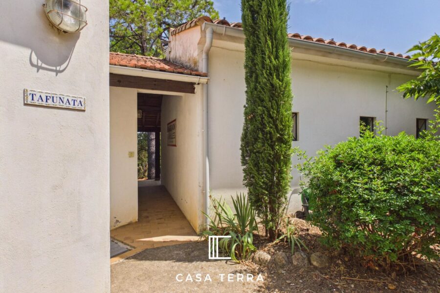 Maison à vendre à Sainte-Lucie-de-Porto-Vecchio — Vue mer — photo 10