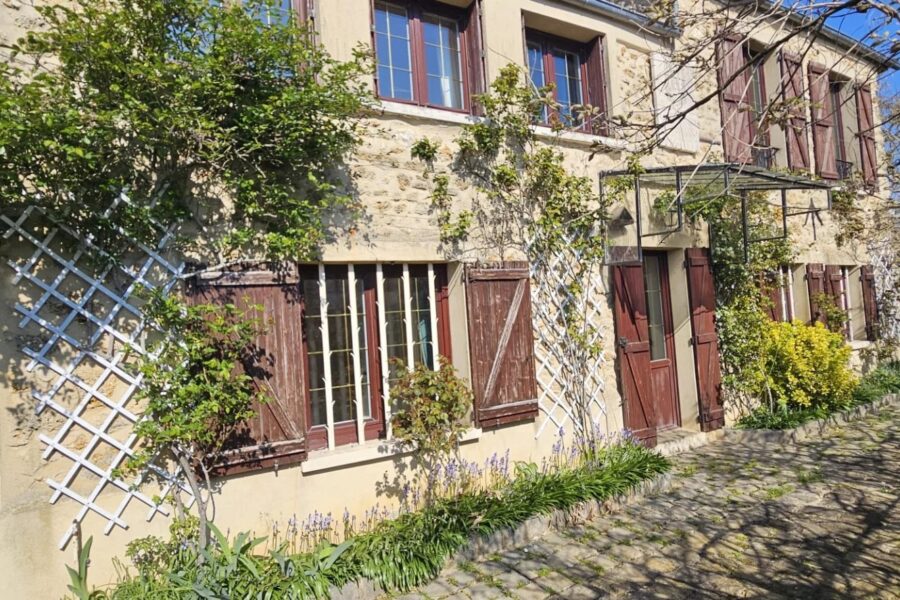 Maison à vendre à Saint-Forget — Vue montagne — photo 2